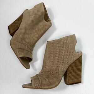 Vince Camuto Elanso Women Heels Size 9.5 BRAND NEW WITH BOX